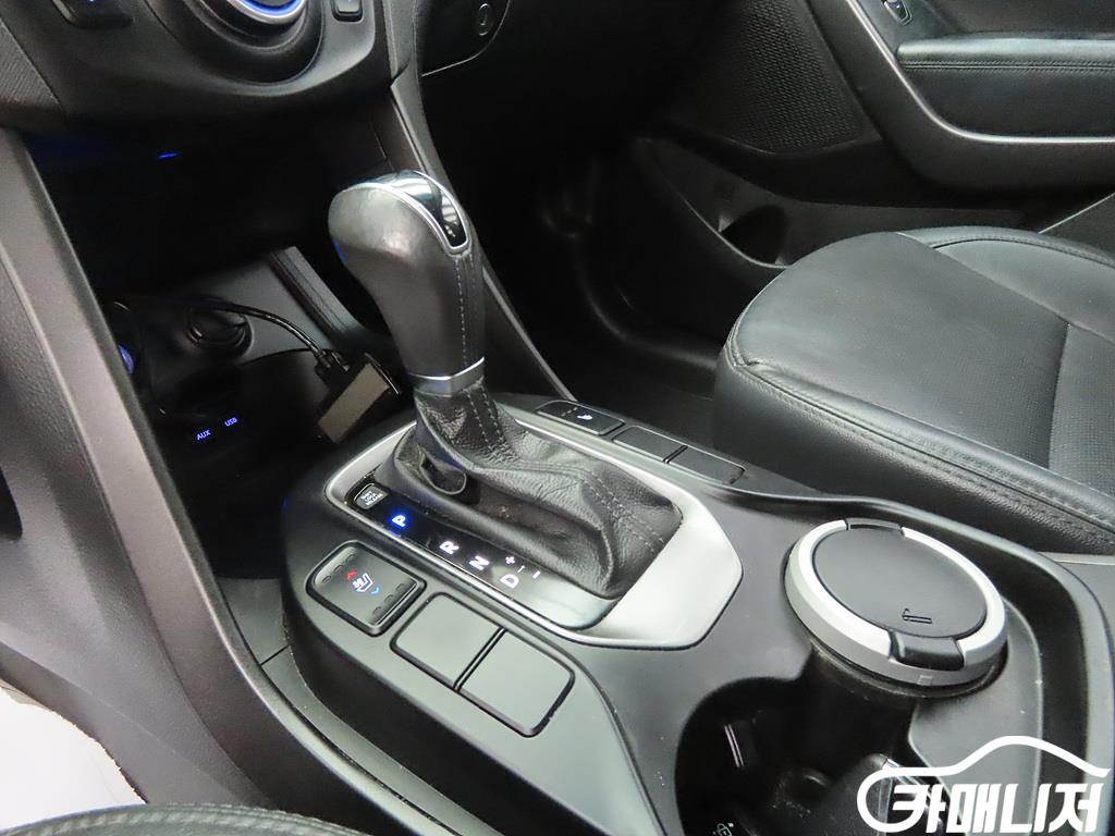 Hyundai Santa Fe Santa Fe DM Diesel 2WD 2.0 Premium thumbnail 11