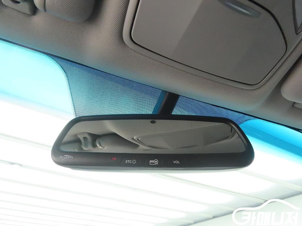 Hyundai Santa Fe Santa Fe DM Diesel 2WD 2.0 Premium thumbnail 12