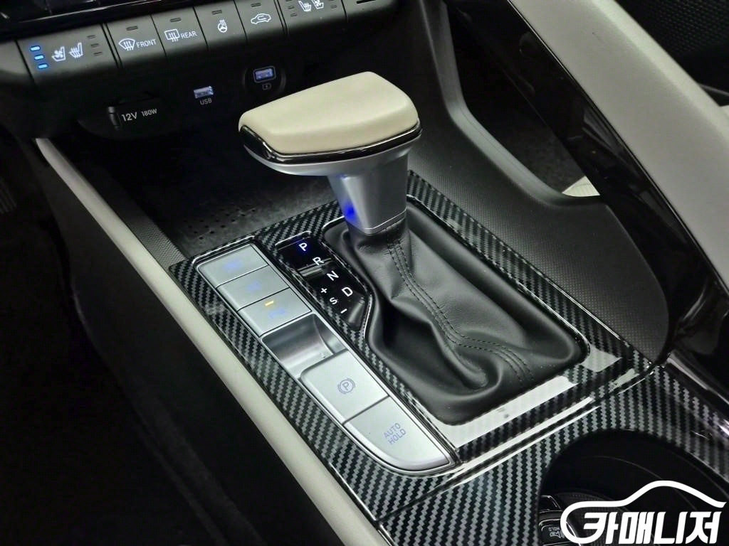 Hyundai Avante Avante Hybrid Inspiration thumbnail 11