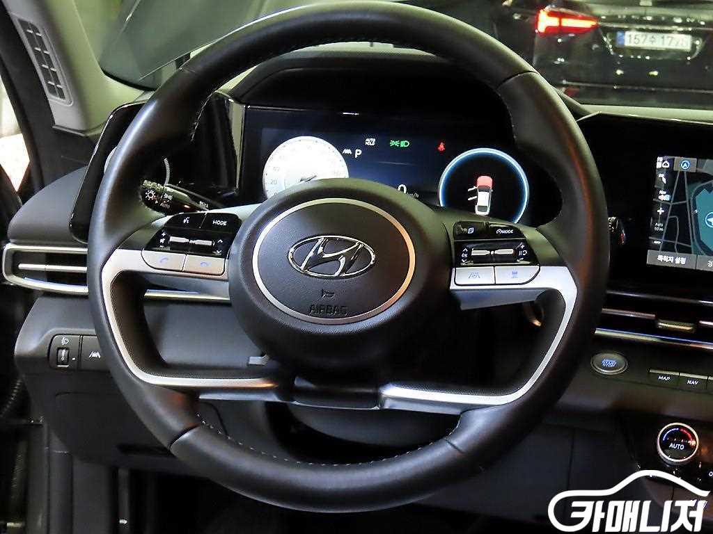 Hyundai Avante 1.6 Inspiration thumbnail 8