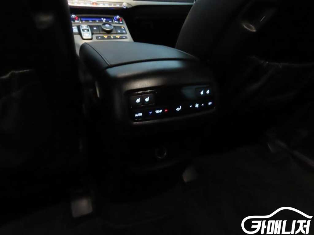 Hyundai Palisade Diesel 2.2 2WD thumbnail 9