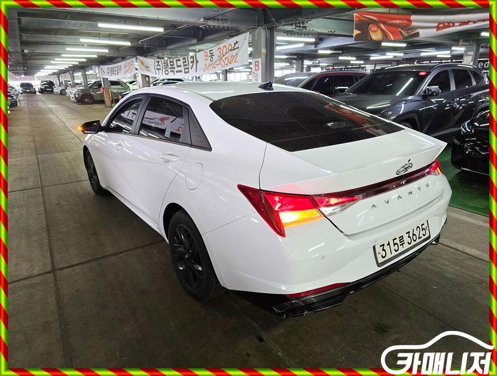 Hyundai Avante Avante Hybrid Modern thumbnail 5