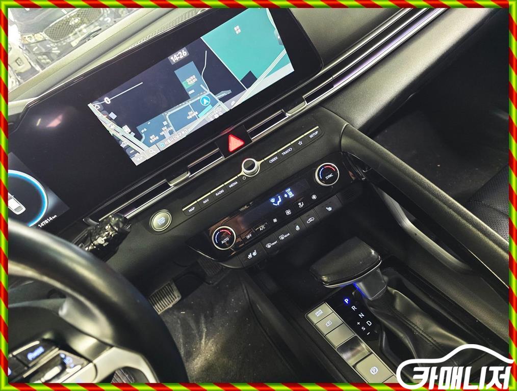 Hyundai Avante Avante Hybrid Modern thumbnail 9