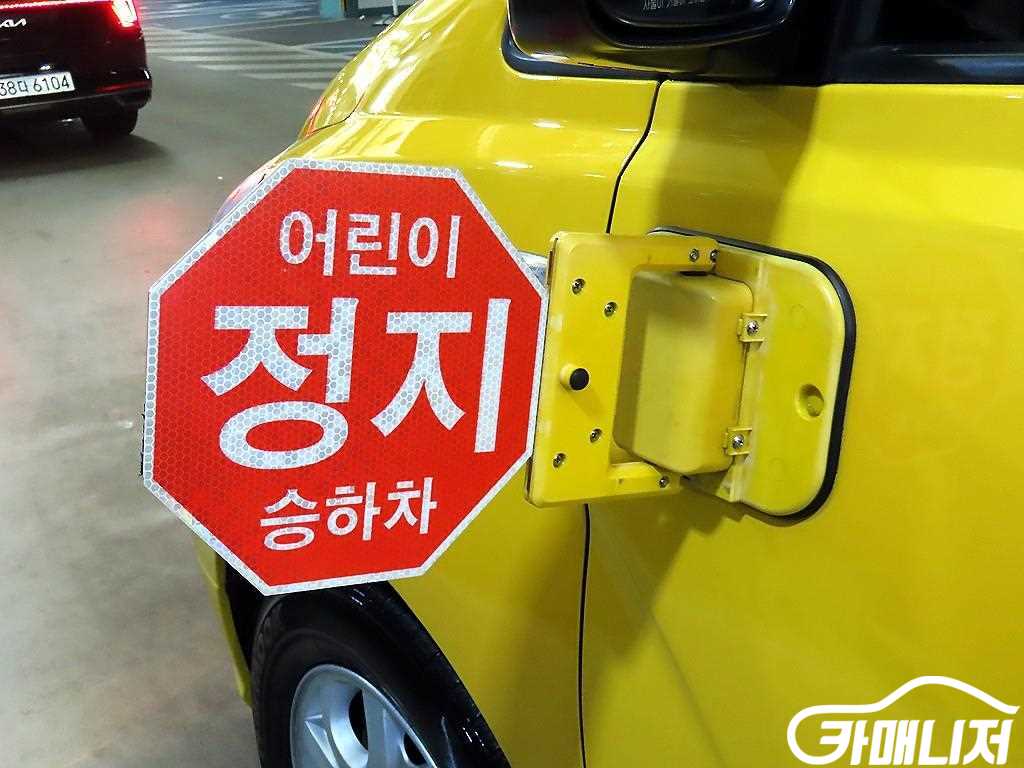 Hyundai Starex Grand Starex 12-Seater Wagon thumbnail 16