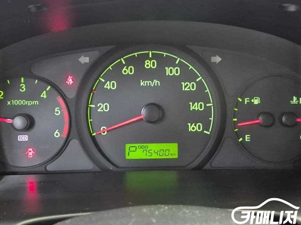 Hyundai Starex Grand Starex 11-Seater Wagon thumbnail 6