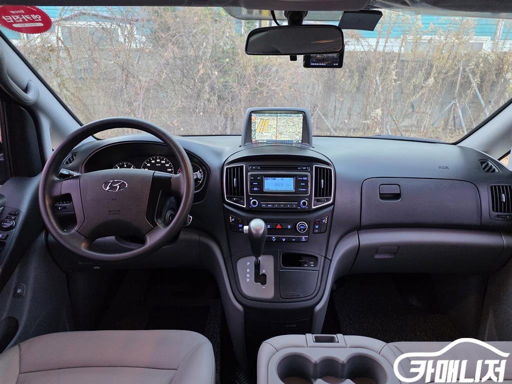 Hyundai Starex The New Grand Starex 2WD Wagon 12-Seater thumbnail 8