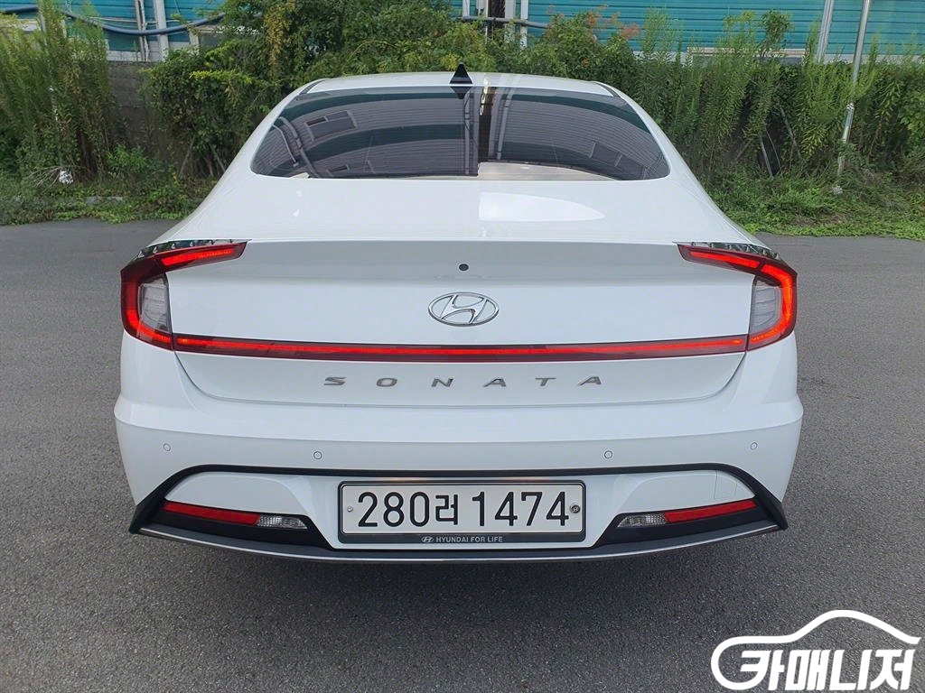 Hyundai Sonata 2.0 Premium thumbnail 4