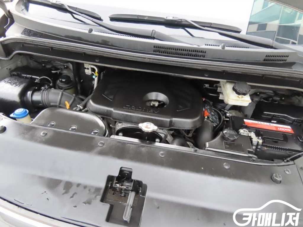 Hyundai Starex The New Grand Starex 2WD Van 3-Seater thumbnail 17