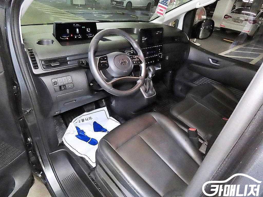 Hyundai Staria 2WD Diesel Cargo Modern thumbnail 10