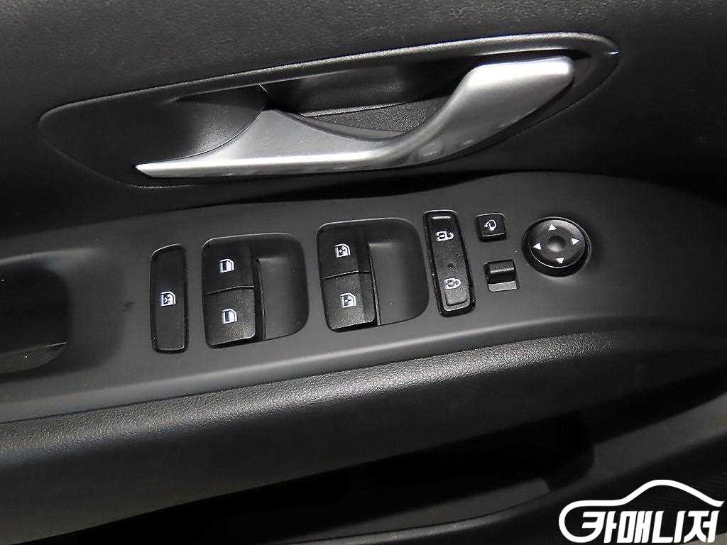 Hyundai Tucson Gasoline 1.6 Turbo 2WD Premium thumbnail 14