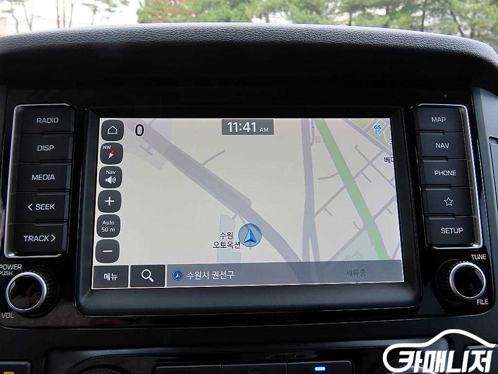 Hyundai Solati Luxury thumbnail 16