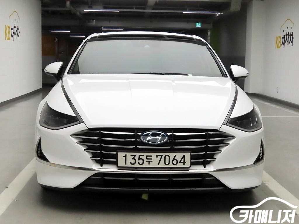 Hyundai Sonata 2.0 Premium Family thumbnail 2