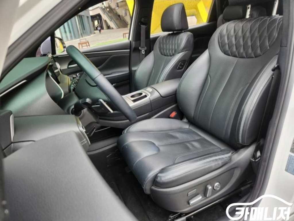 Hyundai Santa Fe The New Santa Fe Hybrid 1.6 4WD Calligraphy thumbnail 8