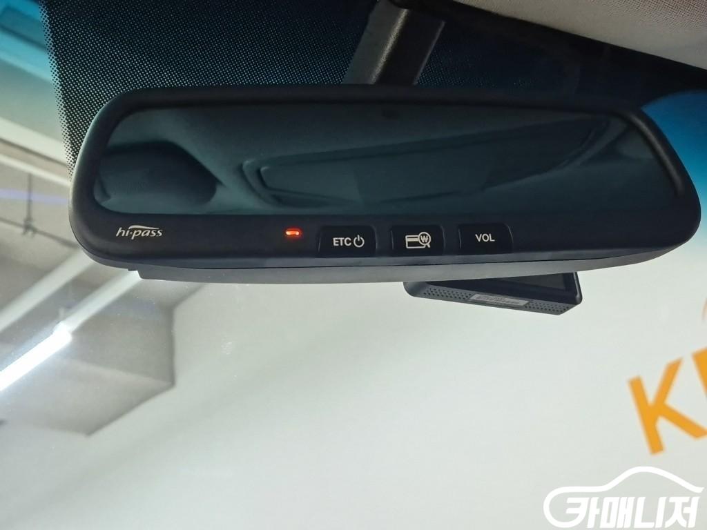 Hyundai Santa Fe Santa Fe DM Diesel 2WD 2.0 Premium thumbnail 14