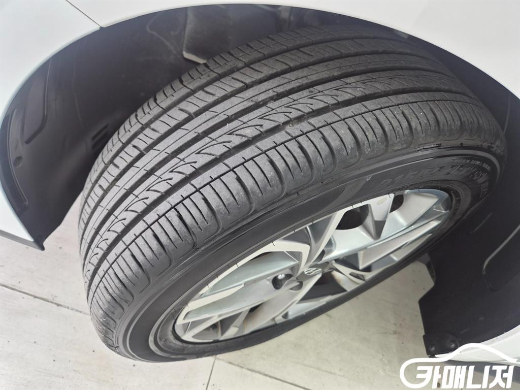 Hyundai Sonata 2.0 Premium thumbnail 18