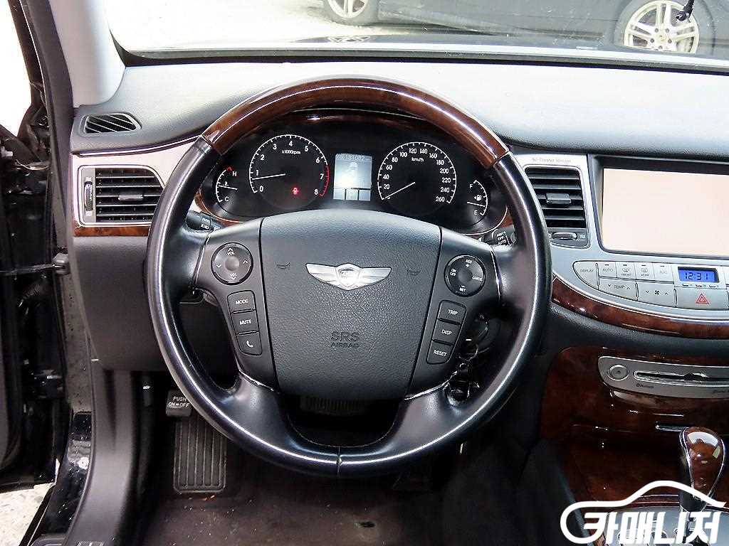 Hyundai Genesis BH330 GRAND thumbnail 8