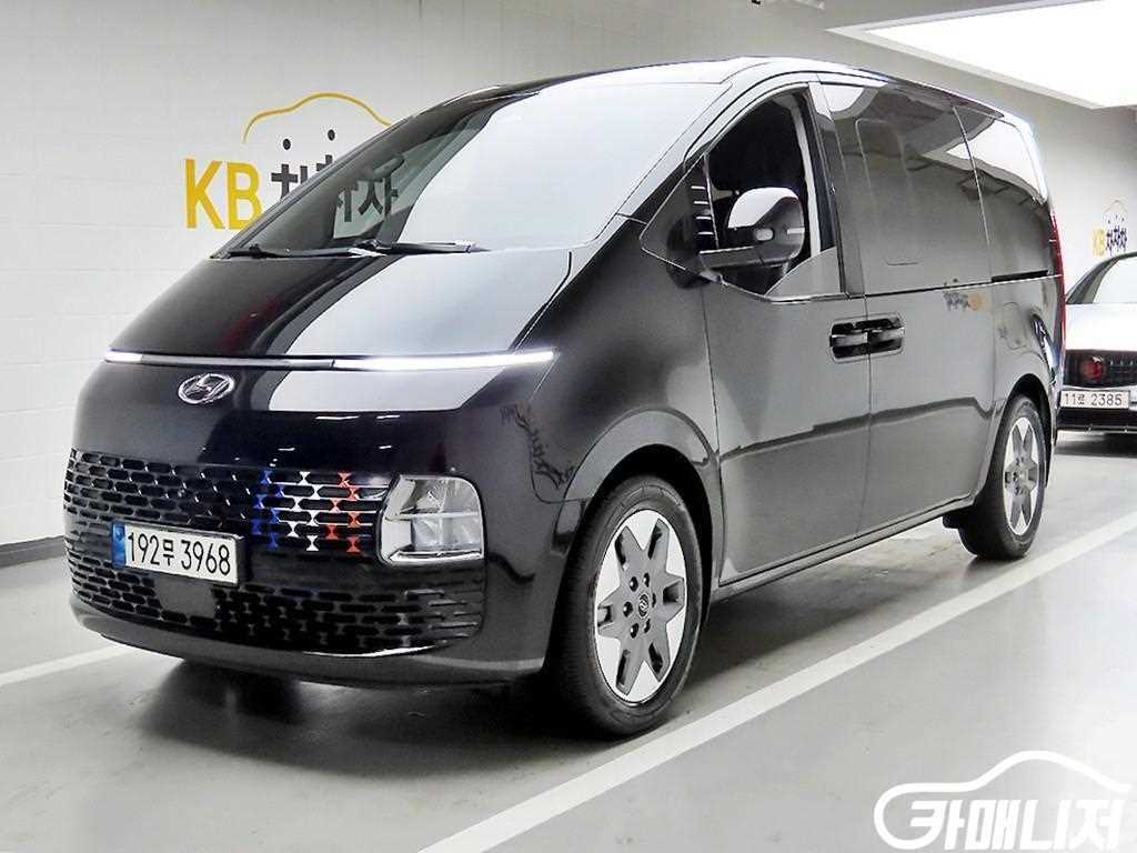 Hyundai Staria 2WD Diesel Tourer Modern thumbnail 2