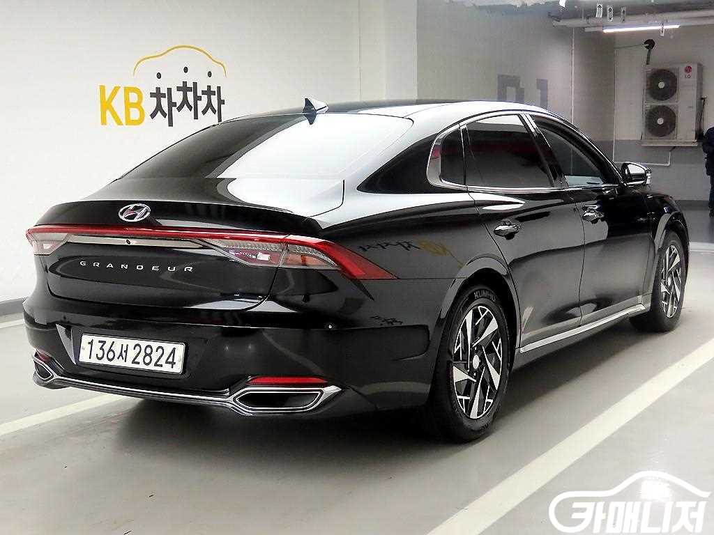 Hyundai Grandeur The New Grandeur IG Hybrid Premium Choice thumbnail 4