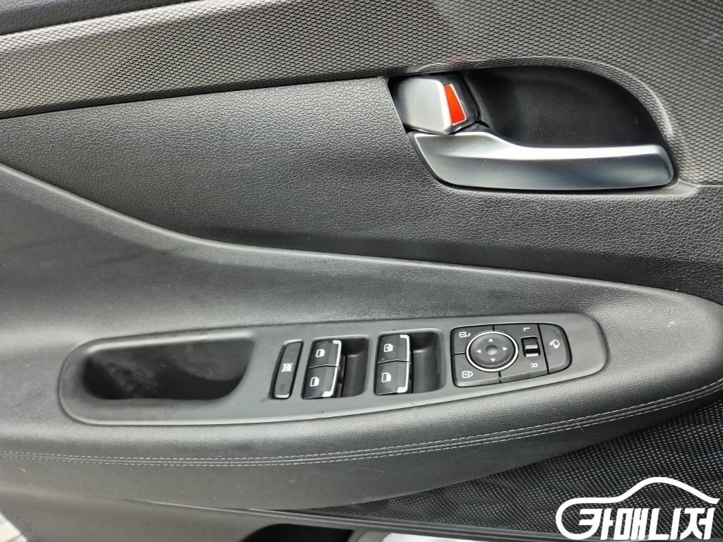 Hyundai Santa Fe Santa Fe TM Diesel 2.0 2WD thumbnail 18