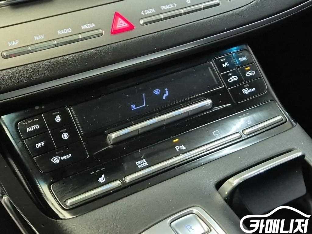 Hyundai Grandeur The New Grandeur IG LPI 3.0 Premium thumbnail 17