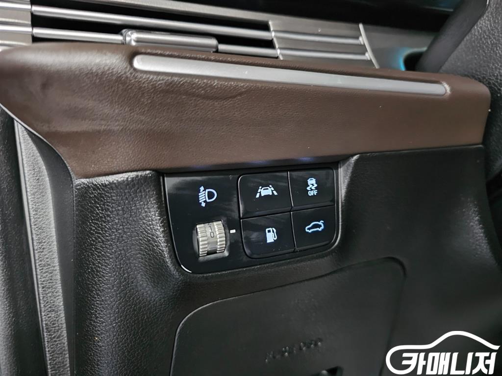 Hyundai Grandeur The New Grandeur IG 3.3 Premium Choice thumbnail 9