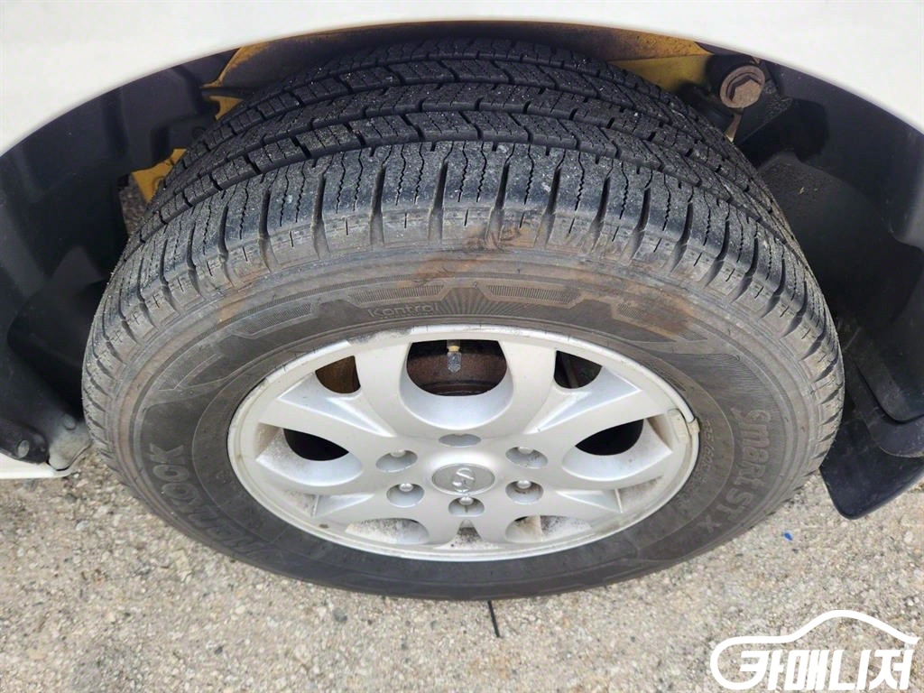 Hyundai Starex Grand Starex 12-Seater Wagon thumbnail 16