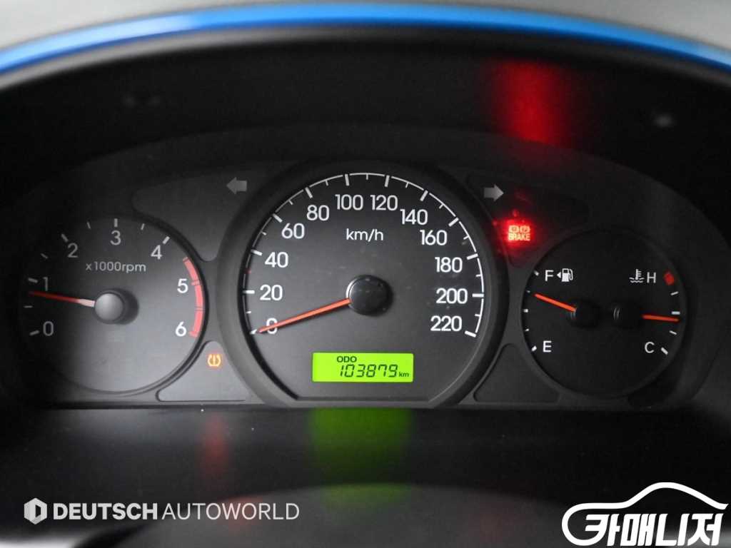 Hyundai Starex Grand Starex Van 5-Seater thumbnail 8