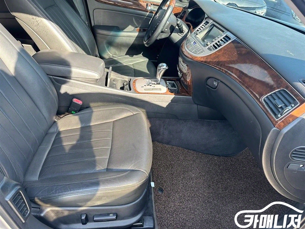 Hyundai Genesis BH330 LUXYRY thumbnail 13